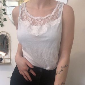 Lace tank top💕